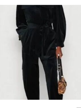 Banana Republic Black Velvet Tie-Waist Jumpsuit 🖤🔥 Medium.